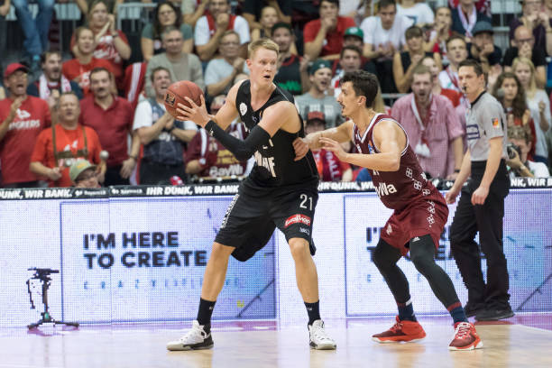 的锋线新星 的锋线新星