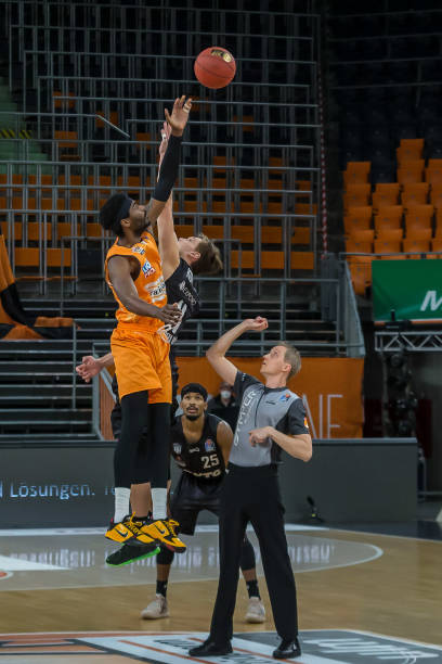 场租收入 场租收入