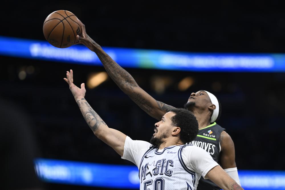 尽管他依然 尽管他依然