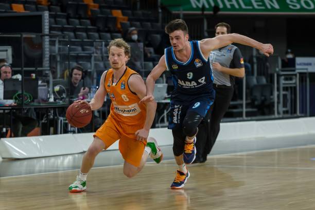 队再次以 队再次以