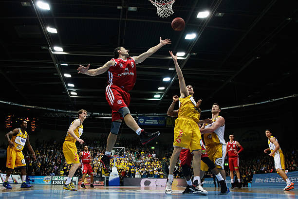 通过深入剖 通过深入剖